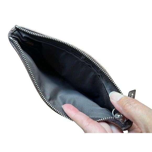 Dooney & Bourke Zip Top Pouch/Wristlet/Wallet Burgundy Signature Leather Trim - Picture 4 of 6